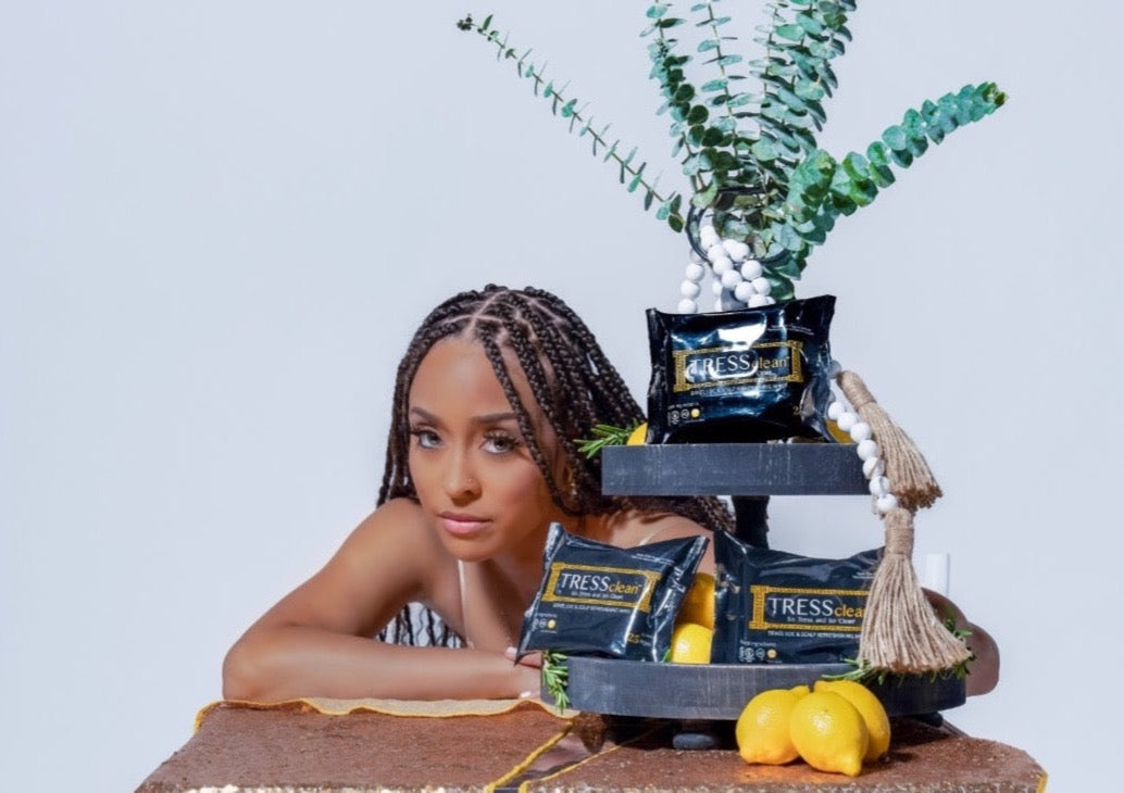 Tress Clean Braid, loc & Scalp refreshening wipes sample size used to cleanse braids, Locs & scalp. rinse free shampoo wipes for braids, locs, scalp and protective hairstyles